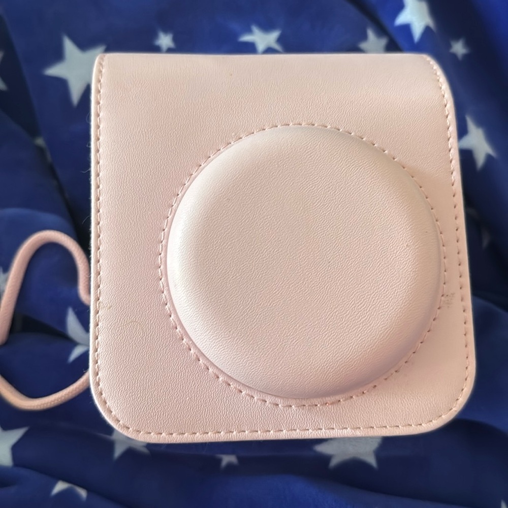Fujifilm Instax mini 12 camera + protective case + instax mini film